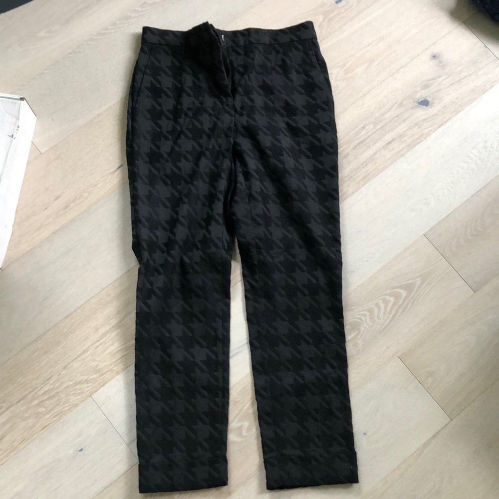 Ann Taylor Ankle Pant in Curvy - Size 2